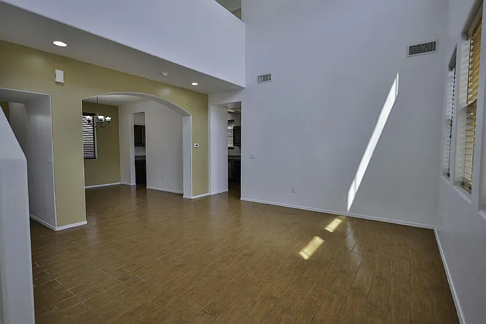 54 W Camino Cuesta Abajo — Photo 2