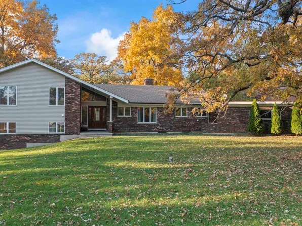 39W556 Capulet Cir, Elgin, IL 60124