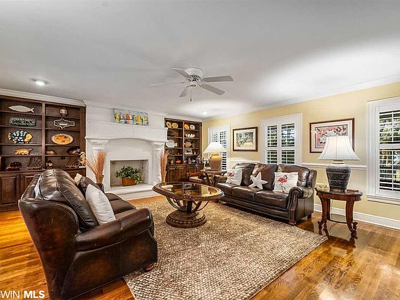 4th image of 3767 Scenic Dr