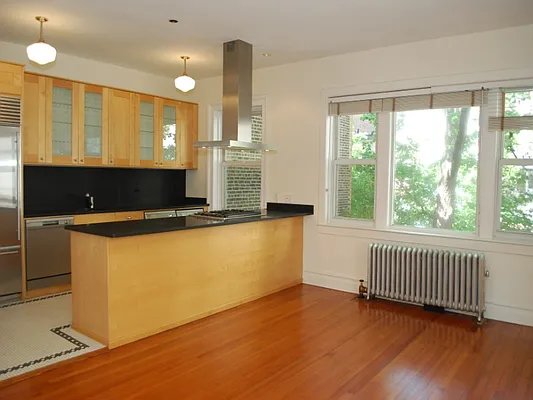 Rented by Sotheby's International Realty | media 60