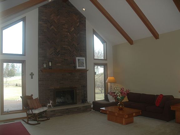 Family Rm Cathedral Ceiling/Custom Fireplace