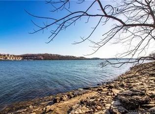 555 Grand View Dr, Sunrise Beach, MO 65079