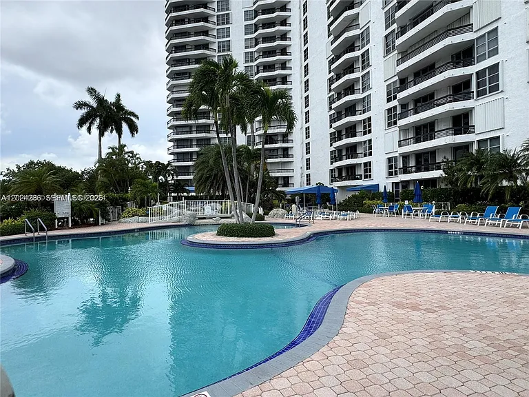 3530 Mystic Pointe Dr #1907 — Photo 22