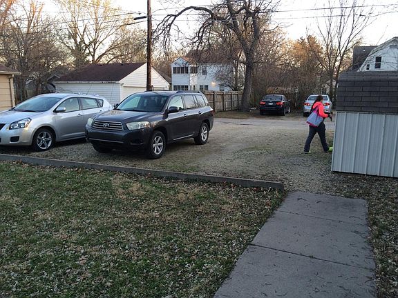 Rear parking area