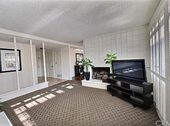 4th image of 3084 N Westhaven St