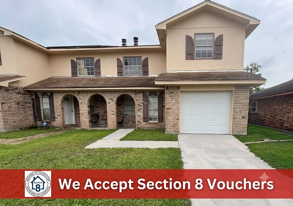 3 bed, 1182 sqft, $1,540 — Photo 1
