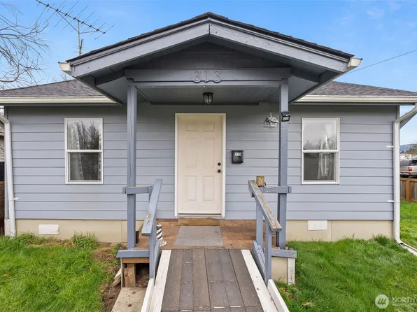313 Rosewood St, Kelso, WA 98626