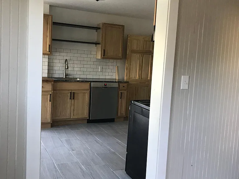 Emerald Pl — Photo 3