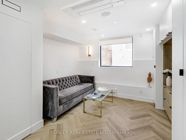 13R Mansfield Ave — Photo 7