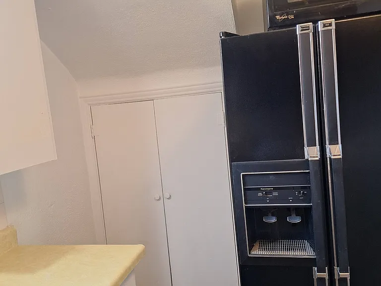 1944 S Columbine St — Photo 9