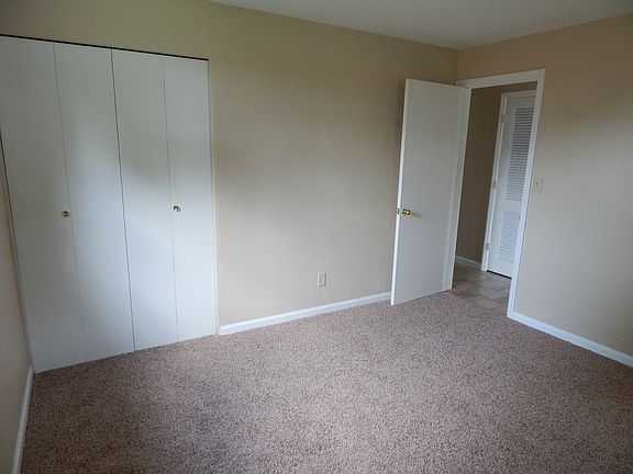 2nd image of 3224 Chandler Ct