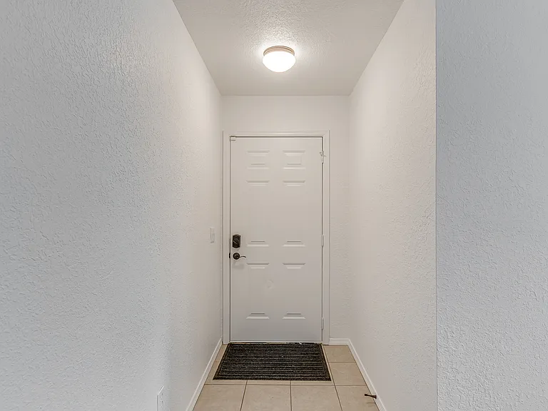 1608 NW 7th St — Photo 6