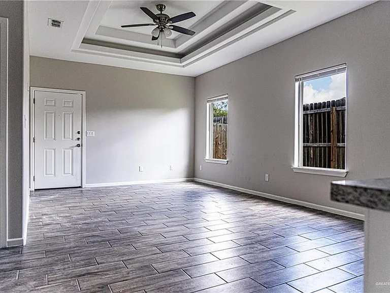 5808 Sandpiper Ave — Photo 2
