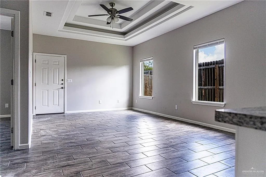 Building Photo - 5808 Sandpiper Ave