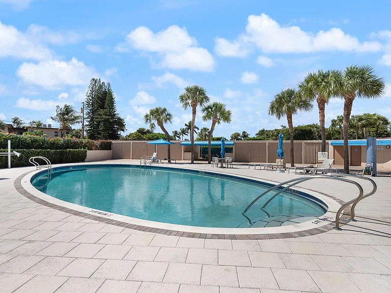1401 S Ocean Blvd #1010 — Photo 32