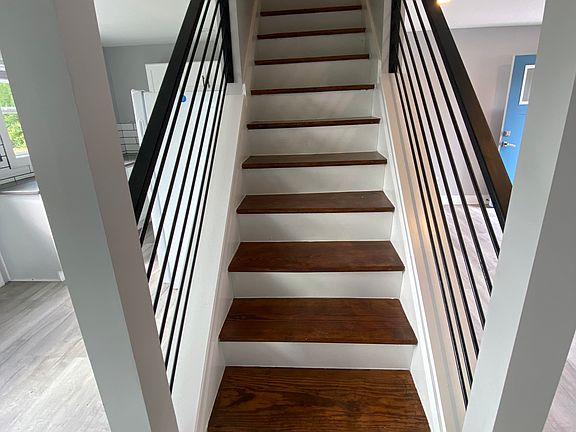 4th image of 1 Craven St #7