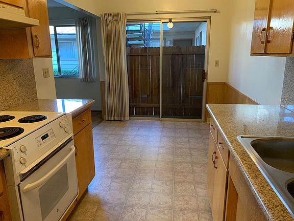 5th image of 431 Paula Ct
