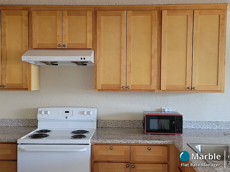 847 E Main St #2 — Photo 2