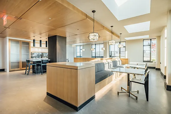 Rented by Nooklyn NYC LLC | media 97