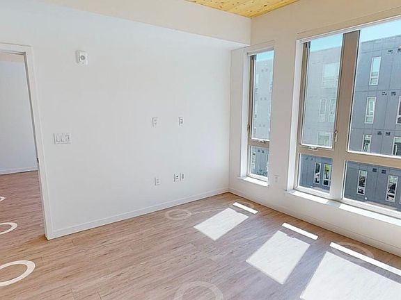 5th image of 3102 W 17th Ave #632