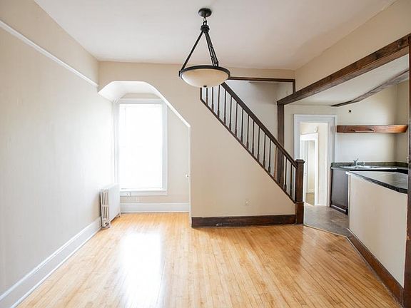 3rd image of 2943 N Bartlett Ave APT 2