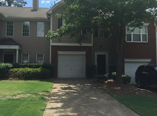 35 Oak Green Dr, Lawrenceville, GA 30044