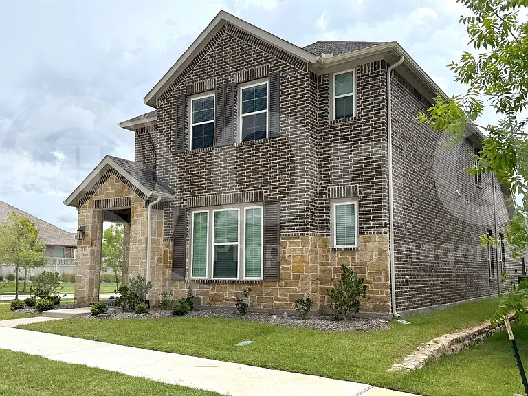 1401 Bonsmara Dr — Photo 2