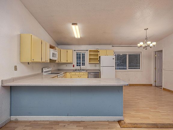 5th image of 122 Brigham Way