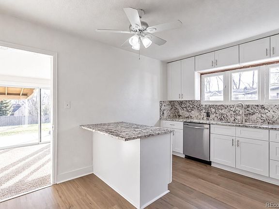 3rd image of 2918 W 2nd Avenue