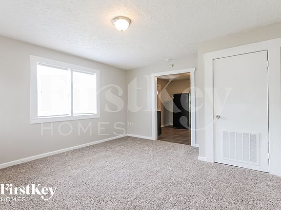 4th image of 2752 S Rybolt Ave