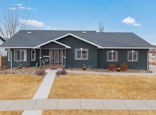 422 E Enchanted Pines Dr, Rapid City, SD 57701