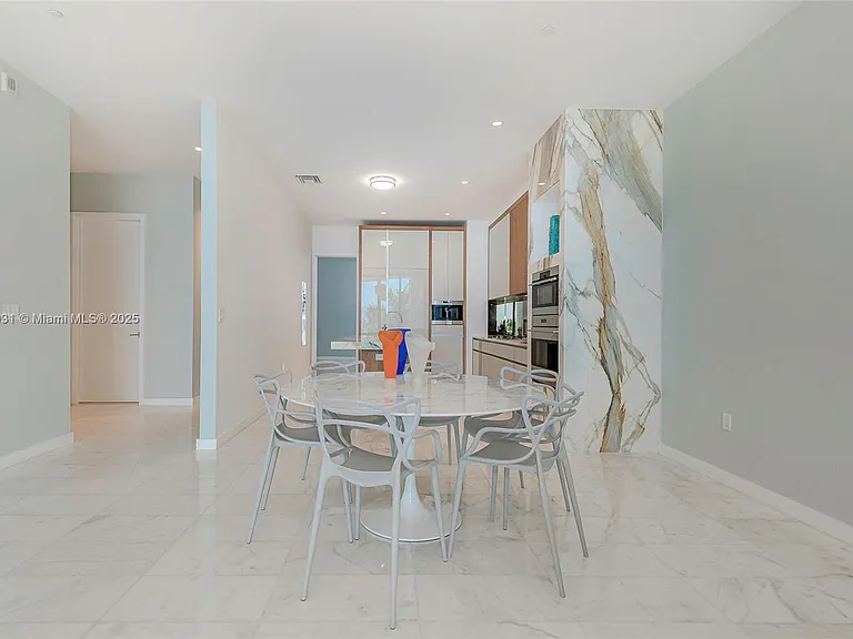 2821 S Bayshore Dr #7B — Photo 8