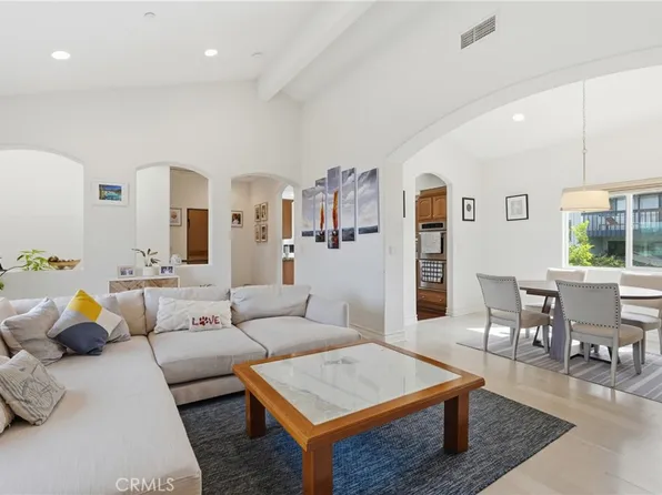 2111 Carnegie Ln #C, Redondo Beach, CA 90278