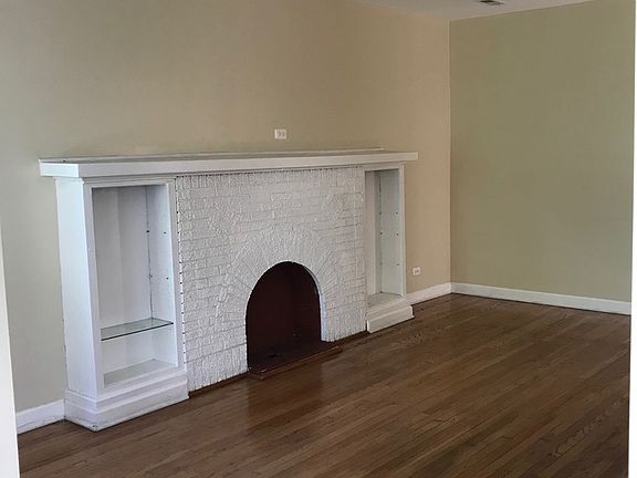 3rd image of 739 N Homan Ave #3