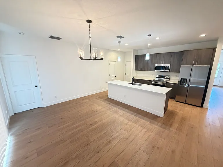731 Schrader Ave SW — Photo 11