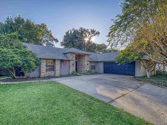 2nd image of 3881 Leesway Cir