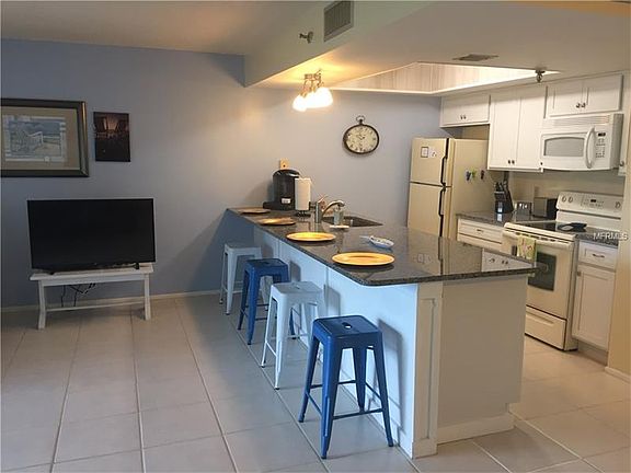 3rd image of 19727 Gulf Blvd APT 106