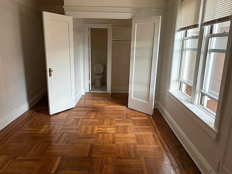 39-26 62nd St #4E — Photo 2