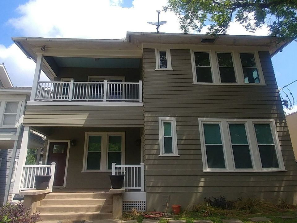 1st image of 411 W Mistletoe Ave