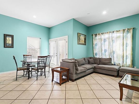 2nd image of 103 E Gardenia St #6