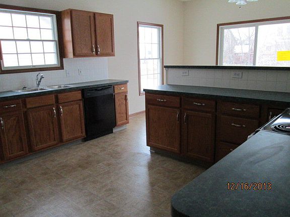 3rd image of 830 Lone Rise Dr W