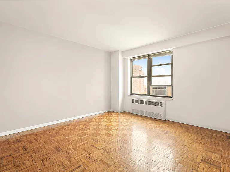 417 Grand St #D1005 — Photo 5
