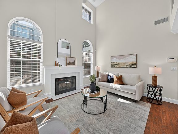 2nd image of 807 Destiny Ln #807