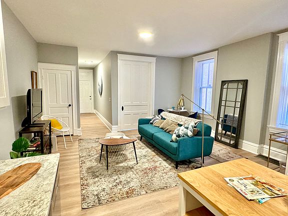 4th image of 3430 Grace Ave