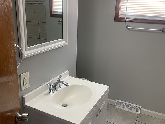 4th image of 6328 N 36th Ave