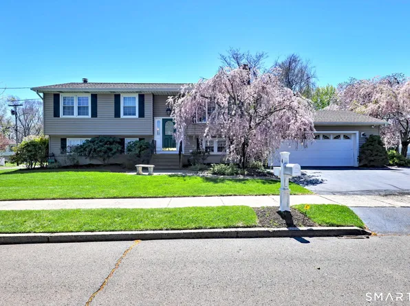 4 Dora Drive, East Haven, CT 06513