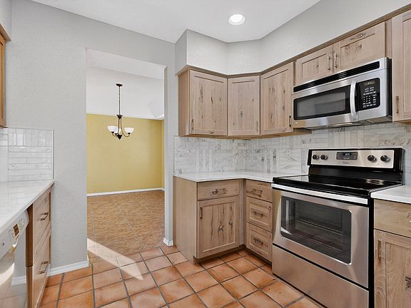 5th image of 6021 Nasci Dr NE