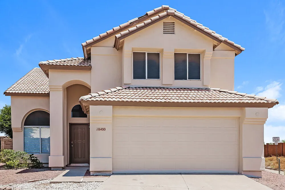 3 bed, 2.5 bath, 2057 sqft, $2,350 — Photo 1
