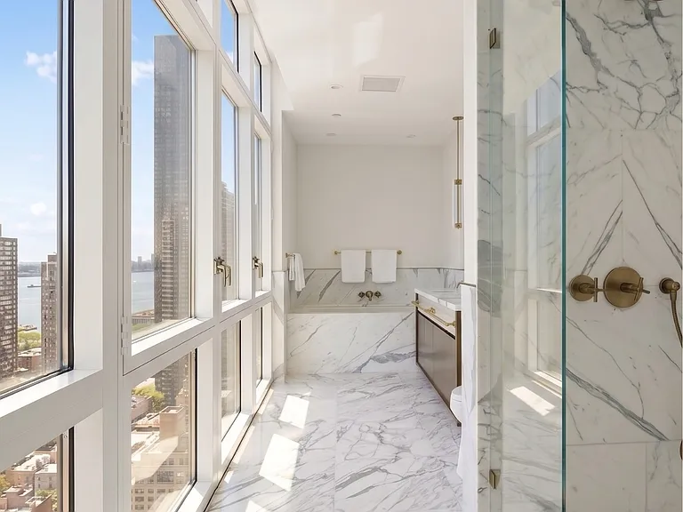 305 E 51st St #30C — Photo 10