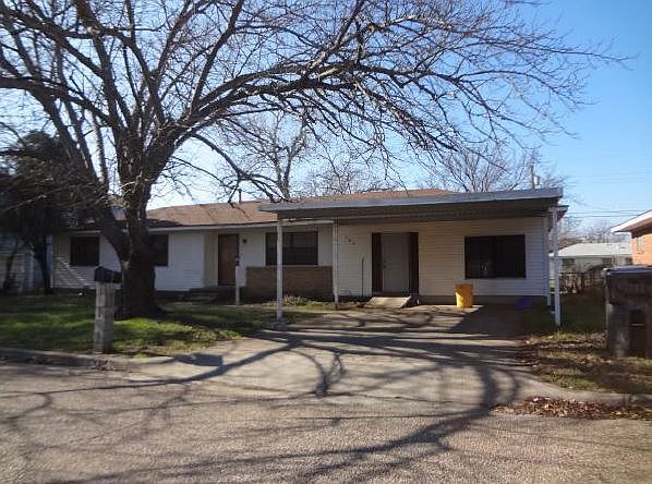 1st image of 704 N Scarlett Dr